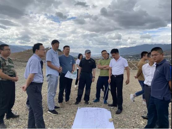 保山市人民政府领导带队到大瑞铁路蒲缥站至蒲缥物流中心铁路专用线和小永物流园项目调研